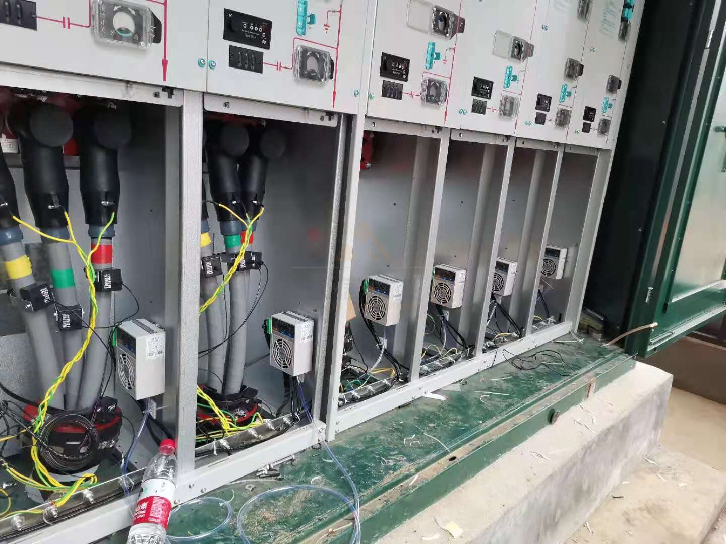 <a href='http://www.baihunsha.cn' target='_blank'><u>智能除濕裝置</u></a>安裝